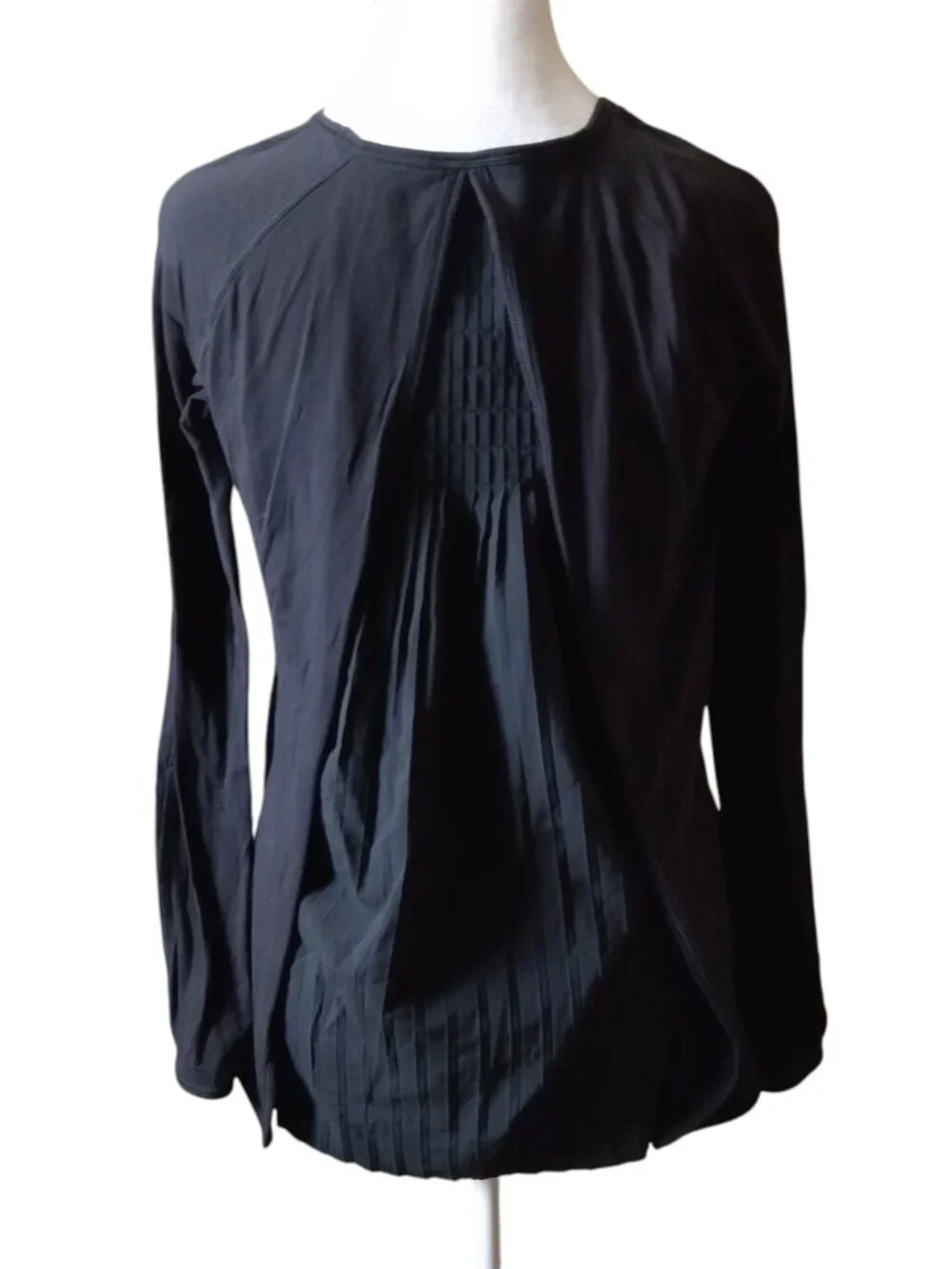 Lululemon Making Moves Black Long Sleeve Top Size 4? Activewear Athletic Running - Picture 6 of 7